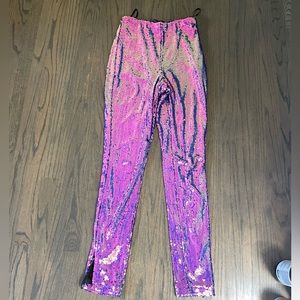 Fun sequin leggings! Stretch waist & zipper ankles- super cute and unique !!